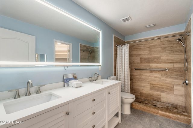 537 Lake Bridge Drive, Ormond Beach, FL 32174