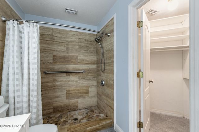 537 Lake Bridge Drive, Ormond Beach, FL 32174