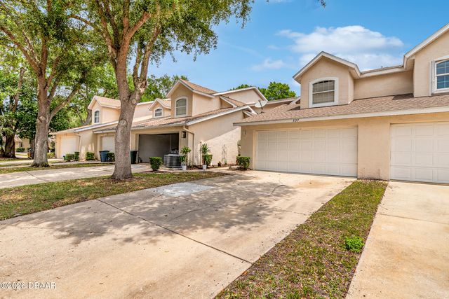 537 Lake Bridge Drive, Ormond Beach, FL 32174