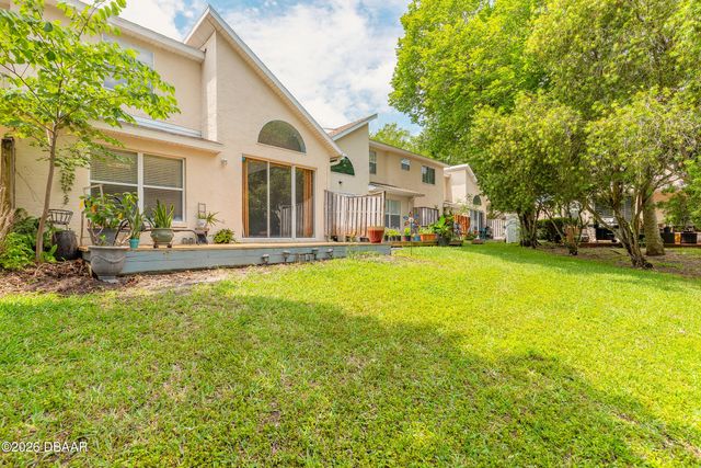 537 Lake Bridge Drive, Ormond Beach, FL 32174