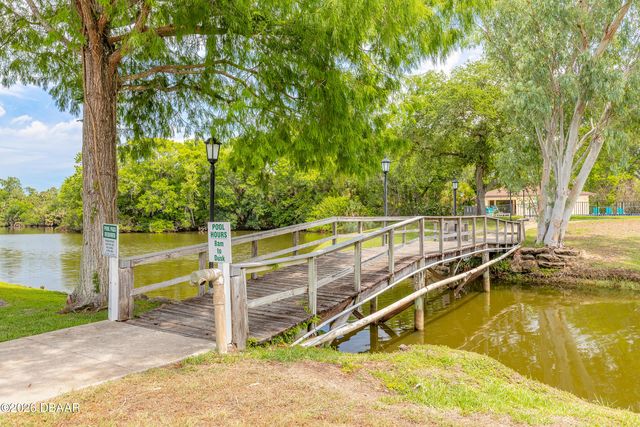 537 Lake Bridge Drive, Ormond Beach, FL 32174