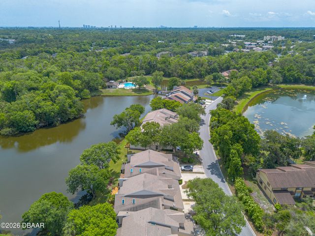 537 Lake Bridge Drive, Ormond Beach, FL 32174