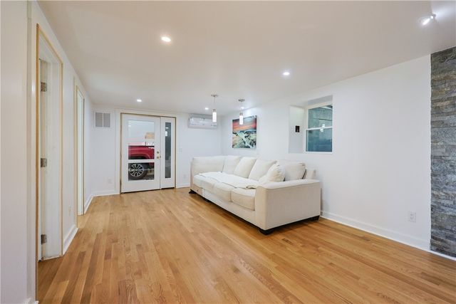 20 Manilla Avenue, Cranston, RI 02