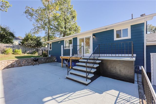 20 Manilla Avenue, Cranston, RI 02