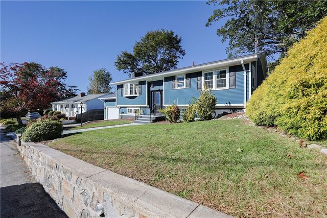 20 Manilla Avenue, Cranston, RI 02