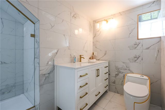 20 Manilla Avenue, Cranston, RI 02