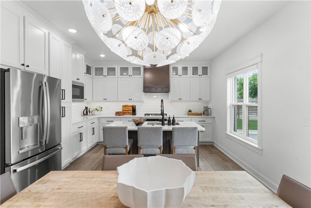 109 NW Ozark Way, Bentonville, AR 72712