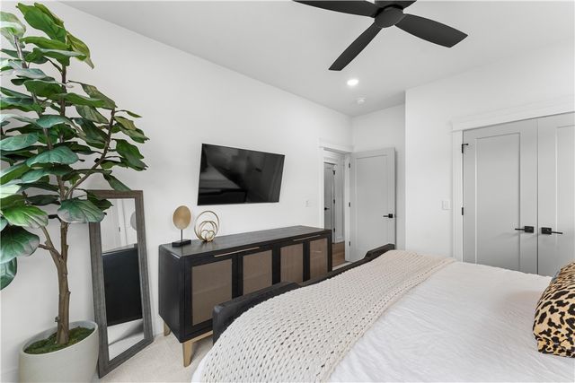 109 NW Ozark Way, Bentonville, AR 72712