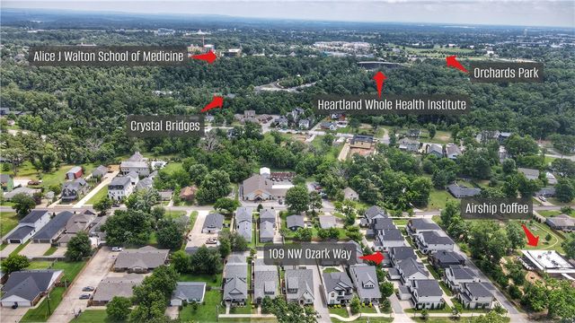 109 NW Ozark Way, Bentonville, AR 72712
