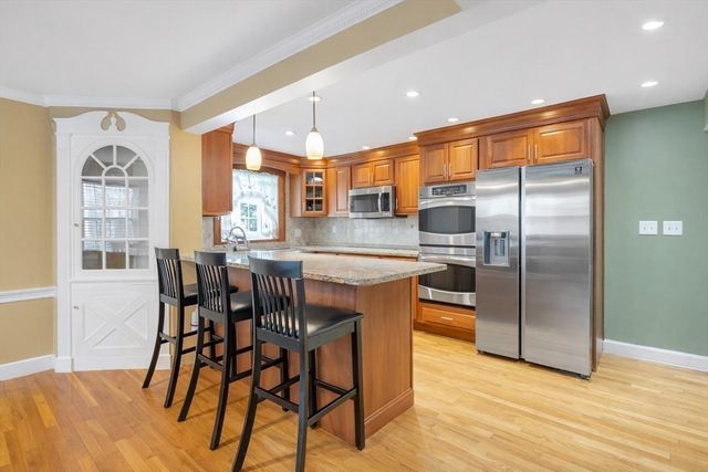 76 Clearwater Dr, Boston, MA 02126