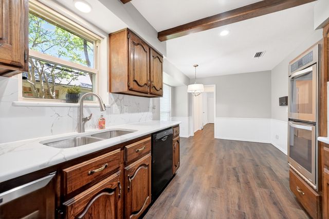 216 Hemlock Drive, Richardson, TX 75081