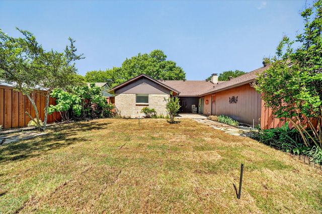 216 Hemlock Drive, Richardson, TX 75081