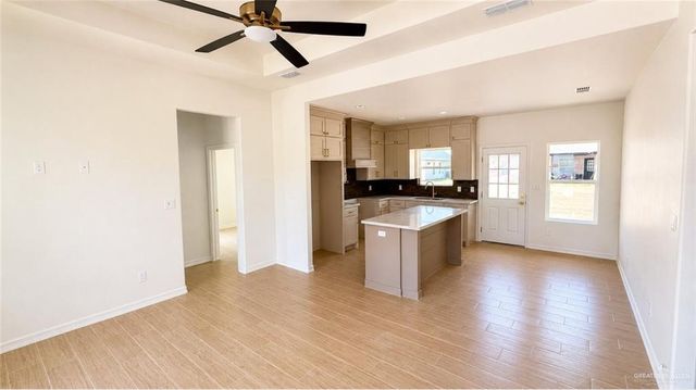 2927 Rio Red Circle Road, Edinburg, TX 78541