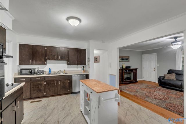 1011 14th Avenue, Decatur, AL 35601