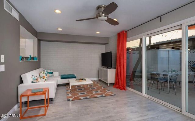 7720 E HEATHERBRAE Avenue 15, Scottsdale, AZ 85251