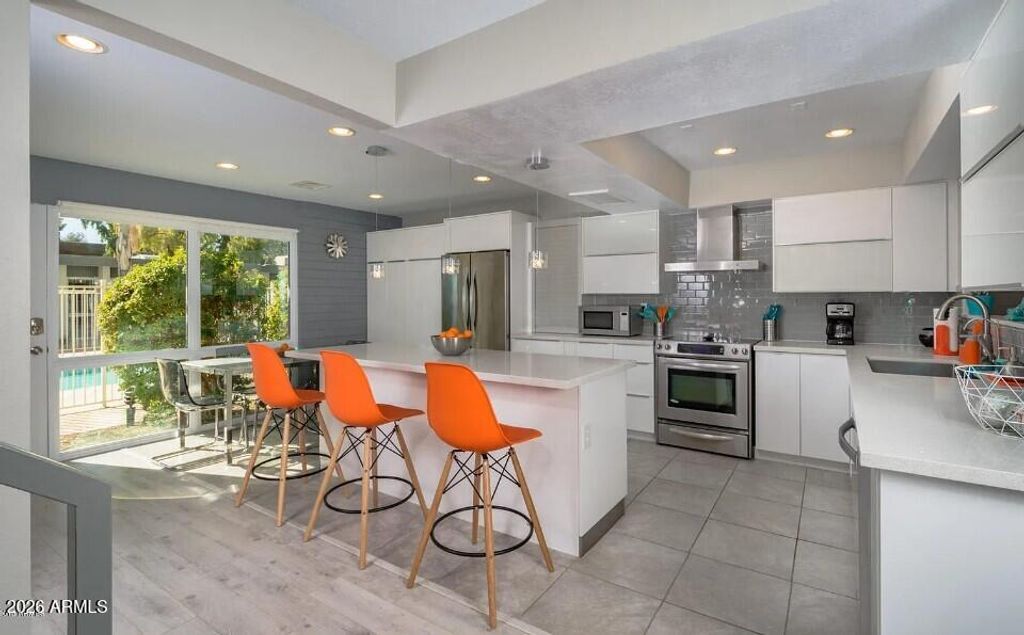 7720 E HEATHERBRAE Avenue 15, Scottsdale, AZ 85251