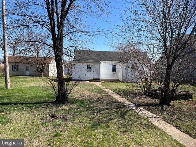 8019 EDGEWATER AVE, Rosedale, MD 21237