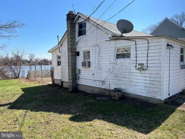 8019 EDGEWATER AVE, Rosedale, MD 21237