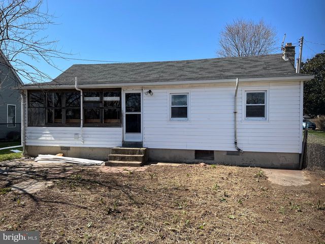 8019 EDGEWATER AVE, Rosedale, MD 21237