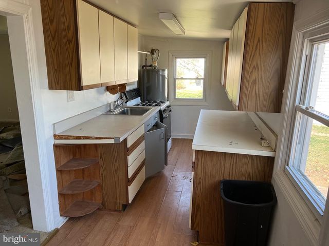 8019 EDGEWATER AVE, Rosedale, MD 21237