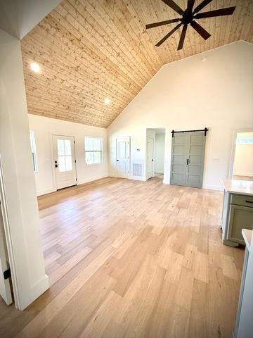 11726 West Green Hill Rd, Smithville, TN 37166