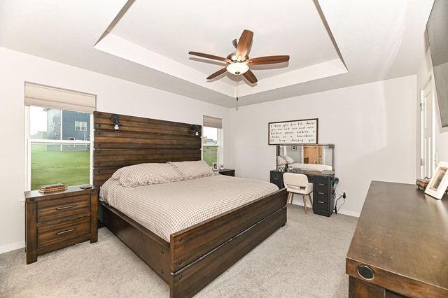 663 East Bluff CIRCLE, Waterford, WI 53185