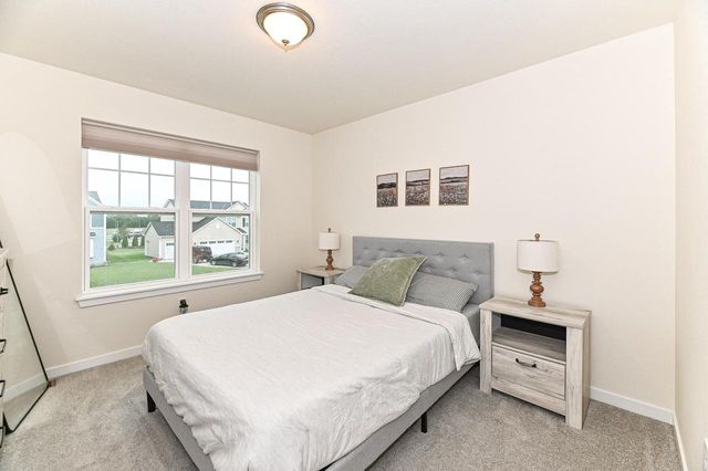 663 East Bluff CIRCLE, Waterford, WI 53185