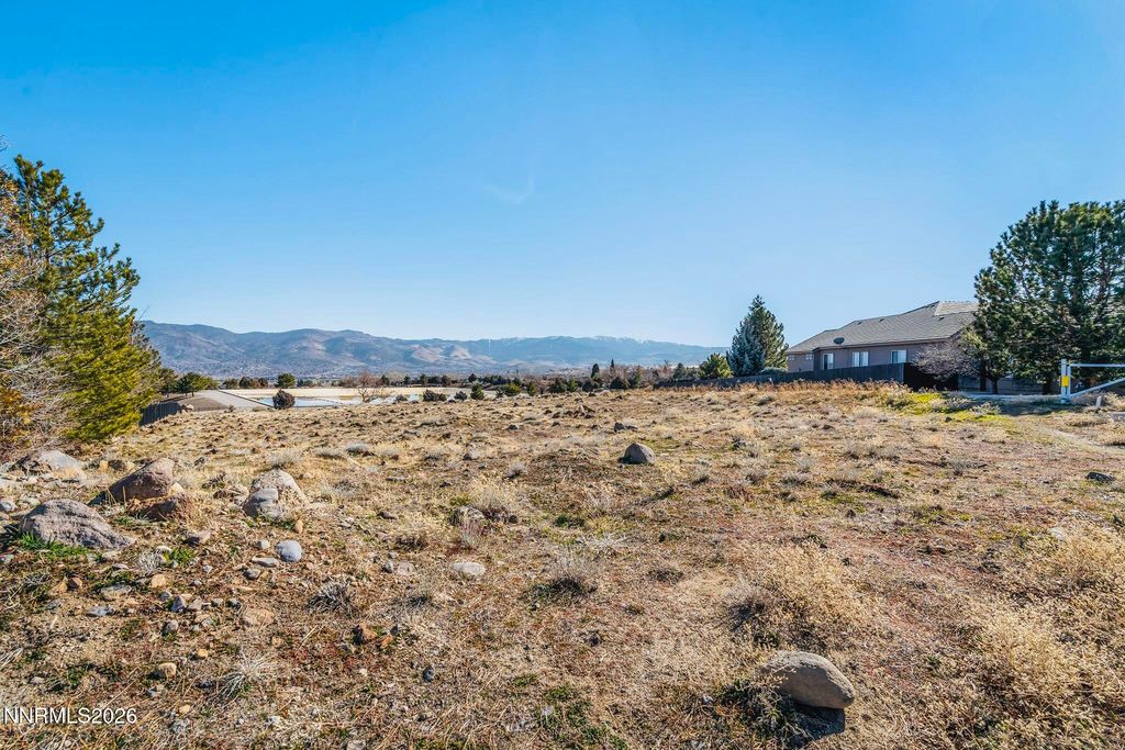 Image 4 of property listing at 1235 Springer Court, Reno, NV 89511
