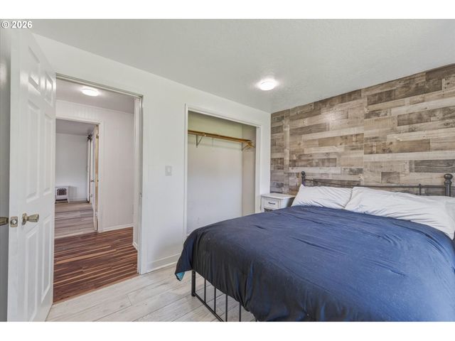 155 N MAPLE St, Kelso, WA 98626