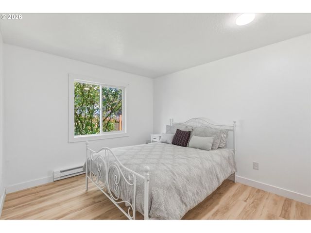 155 N MAPLE St, Kelso, WA 98626
