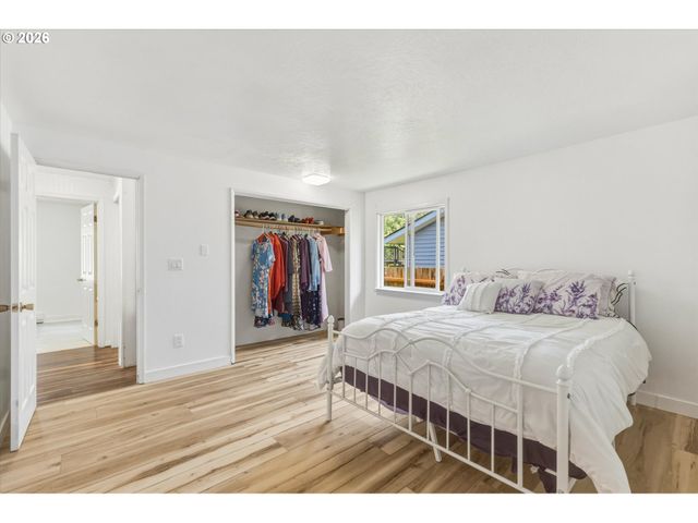 155 N MAPLE St, Kelso, WA 98626