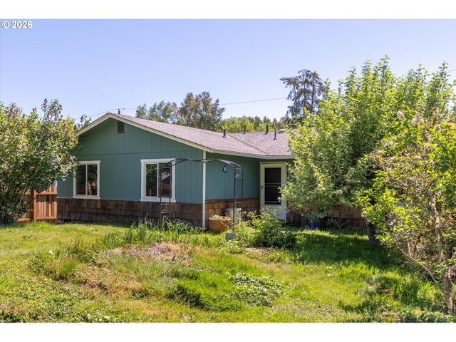 155 N MAPLE St, Kelso, WA 98626