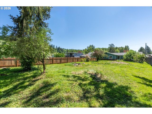 155 N MAPLE St, Kelso, WA 98626