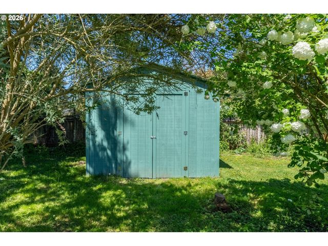 155 N MAPLE St, Kelso, WA 98626