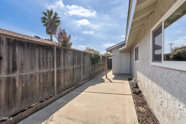 1572 Winford Avenue, Ventura, CA 93004