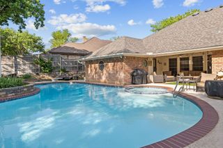 2533 Stonegate Drive N, Bedford, TX 76021