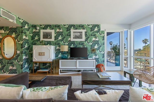 1705 Ocean Avenue 306, Santa Monica, CA 90401