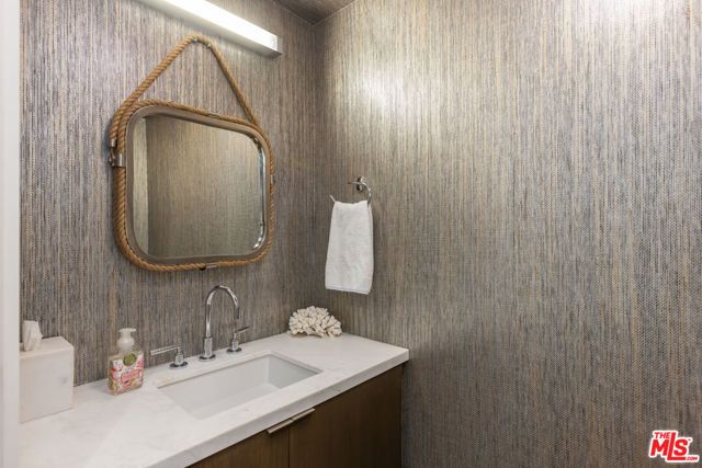 1705 Ocean Avenue 306, Santa Monica, CA 90401