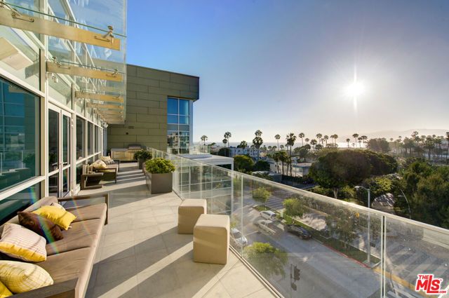 1705 Ocean Avenue 306, Santa Monica, CA 90401