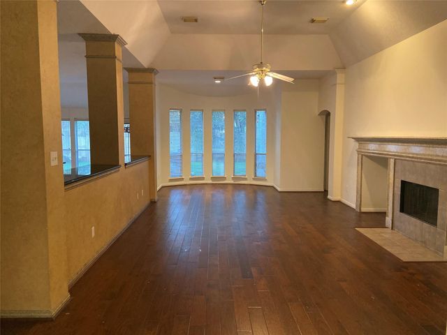 3115 Chappelwood Drive, Pearland, TX 77584
