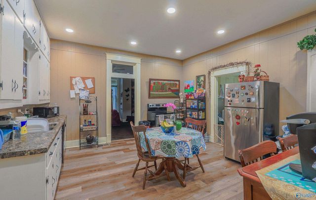 411 5th Avenue Sw, Decatur, AL 35601