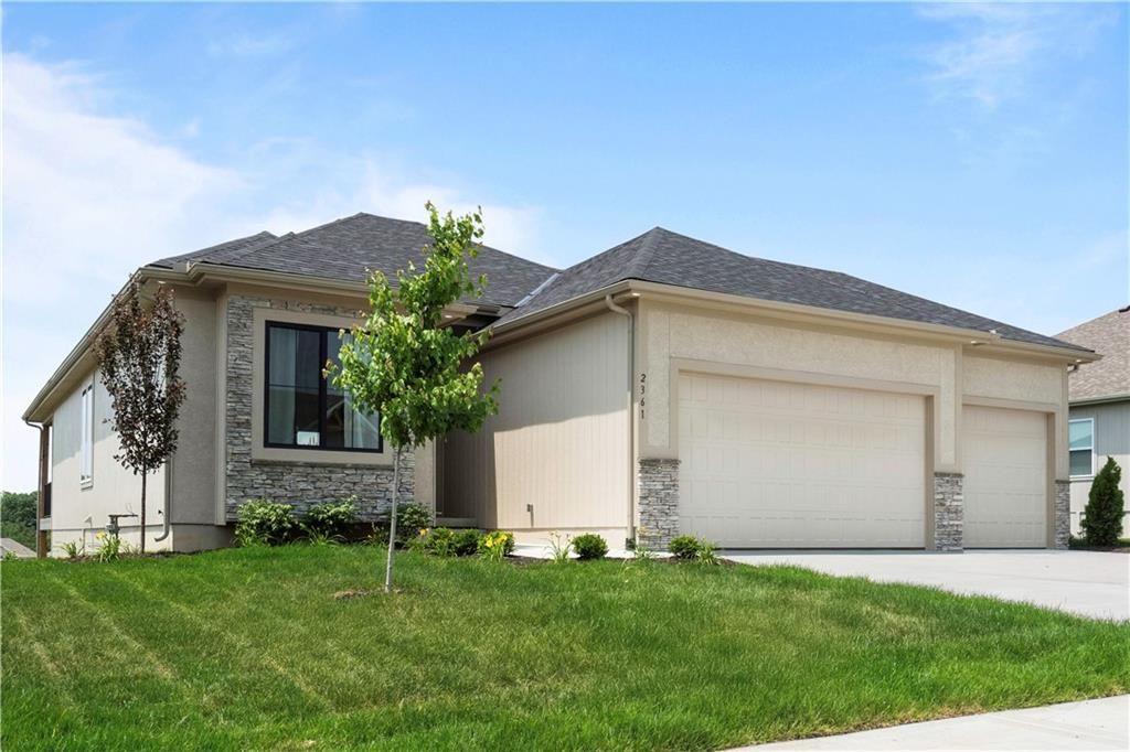 27603 E 128th Court, Lee's Summit, MO 64086