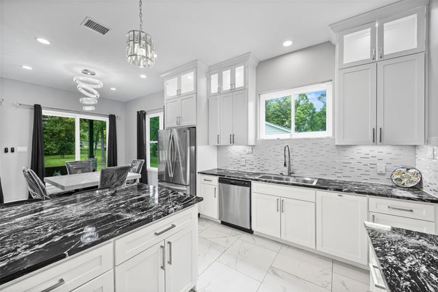 355 County Road 3664, Splendora, TX 77372
