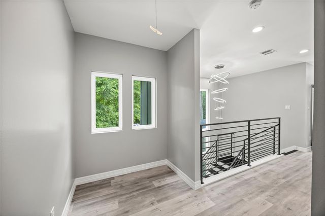 355 County Road 3664, Splendora, TX 77372
