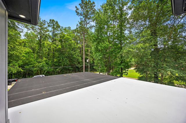 355 County Road 3664, Splendora, TX 77372