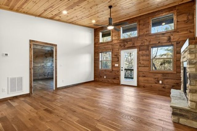 324 Golden Eagle Drive, Murphy, NC 28906