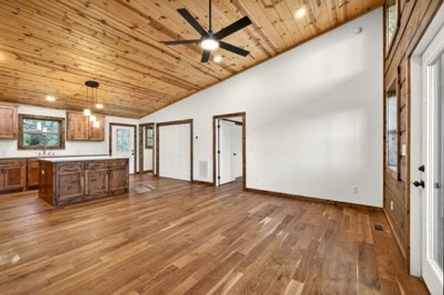 324 Golden Eagle Drive, Murphy, NC 28906