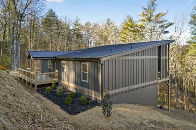 324 Golden Eagle Drive, Murphy, NC 28906
