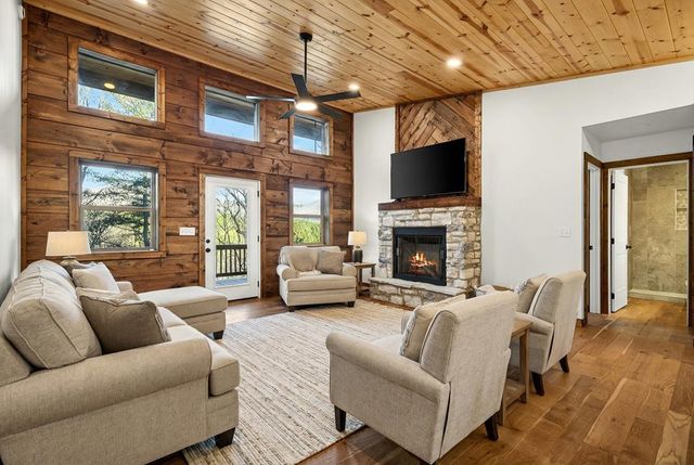 324 Golden Eagle Drive, Murphy, NC 28906
