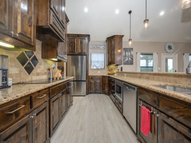 4709 Prairie Hill Court, Dish, TX 76247